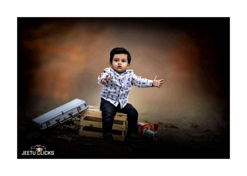 Jeetu Clicks