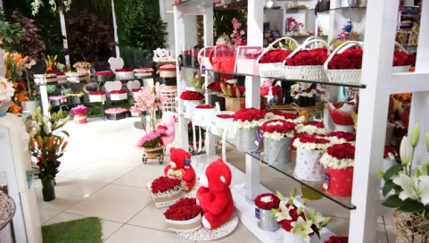 Fresh Blooms Florist