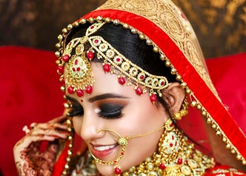 Ruchika Professional Makeovers