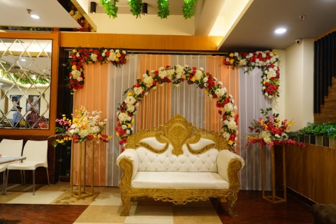 Hemant Tent And Flowers Decora