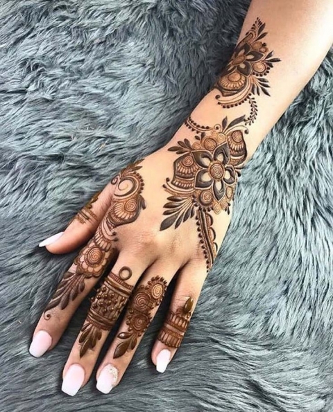 Vijay Mehndi Artist