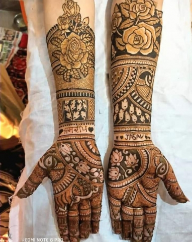Vijay Mehndi Artist