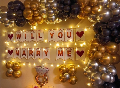 Balloon Decoration Services