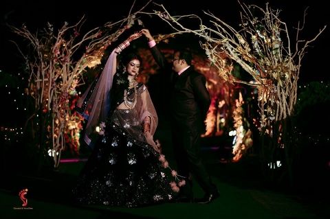 Charcoal & Vermillion	