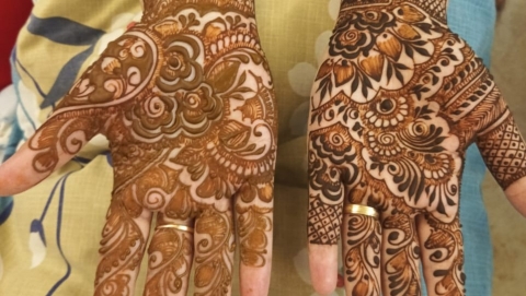 Mehndi Artist