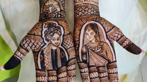 Mehndi Artist