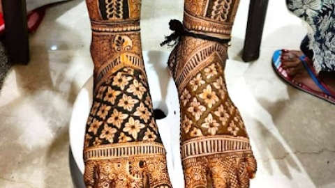 VK Jaipuri Mehandi Artist