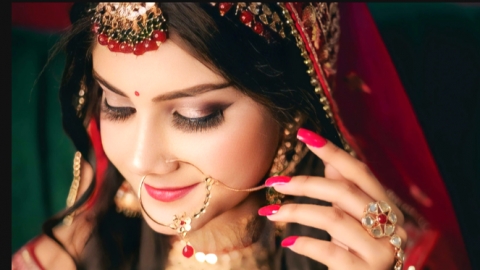 Arti Makeover