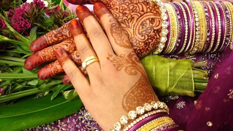Mehndi Artist 