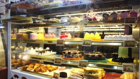 Aroma Bakery  Cafe