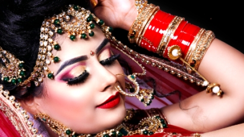 Makeovers Makeup Artist