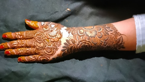 Muskan Mehndi Artists
