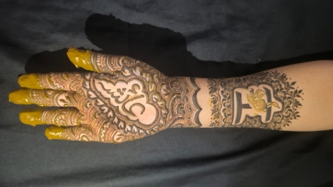 Muskan Mehndi Artists