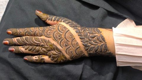 Muskan Mehndi Artists