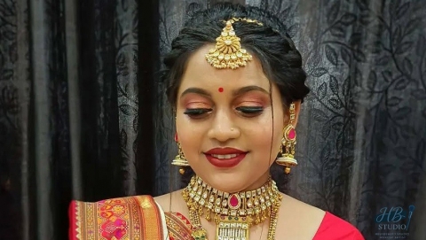 HB Studio Makeup Artist