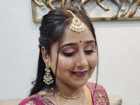 HB Studio Makeup Artist