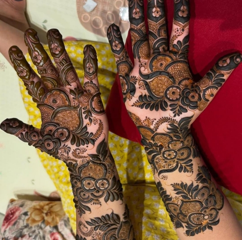 Priya Mehendi Arts