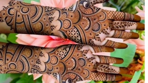 Priyanka Mehndi Artist