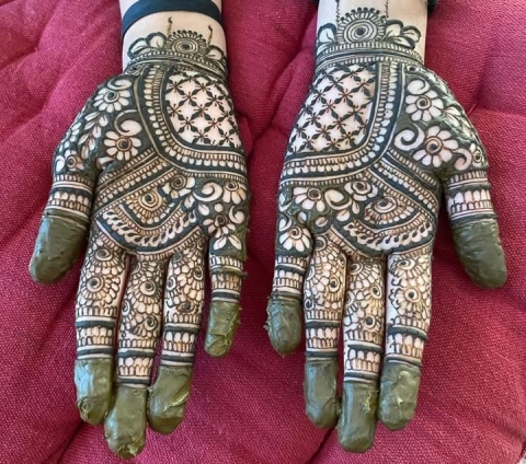 Komal Mehandi