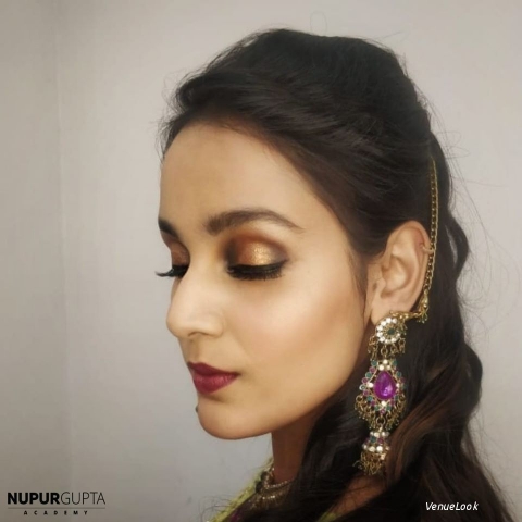 Nupur Makeup artist
