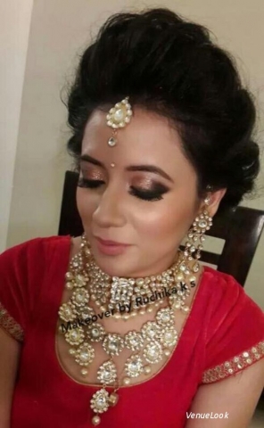 Ruchika Khurana Makeup artist