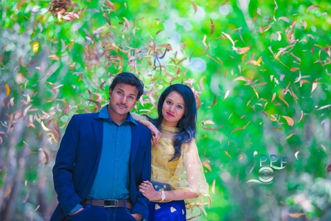 Prakruthi Foto Flash	