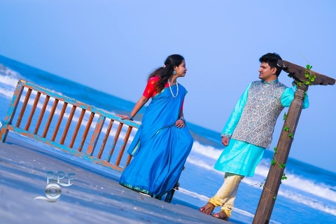 Prakruthi Foto Flash	