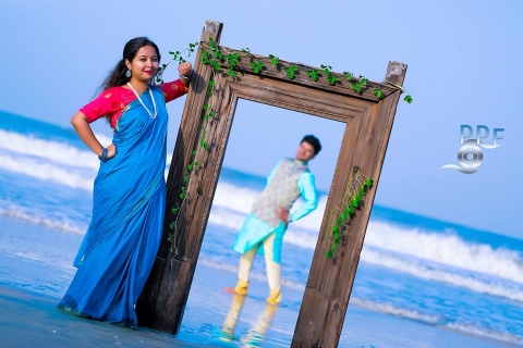 Prakruthi Foto Flash	