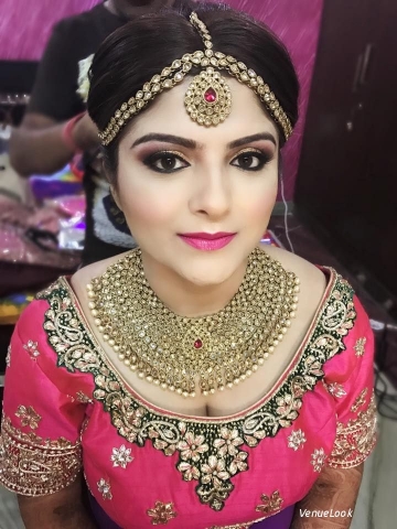 Avantika Kapur Hair and makeup artist