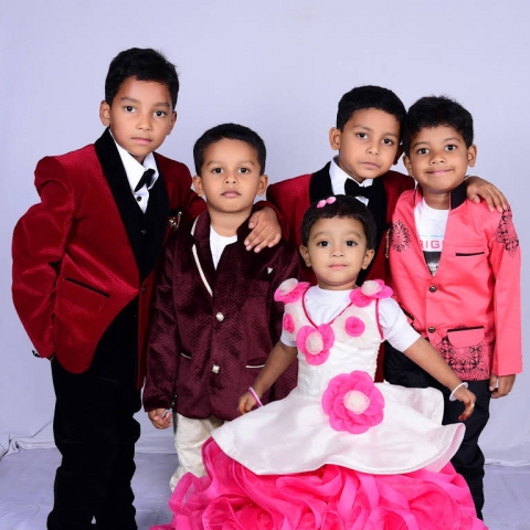 SRK Digital Photo Studio	