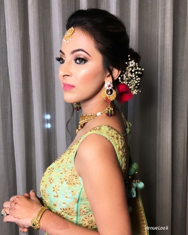 Wakeuptomakeup by Pallavi Dua