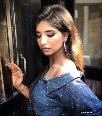 Wakeuptomakeup by Pallavi Dua