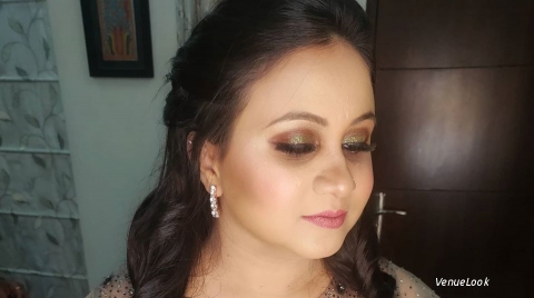 Kanika Khosla-Makeup Artist	
