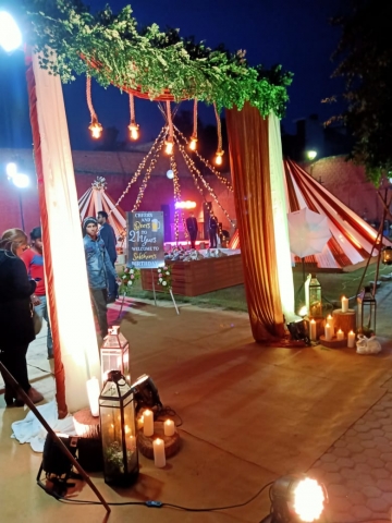 OM DECOR Flower Decoration