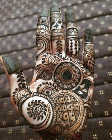 Jahan Mehendi Designer