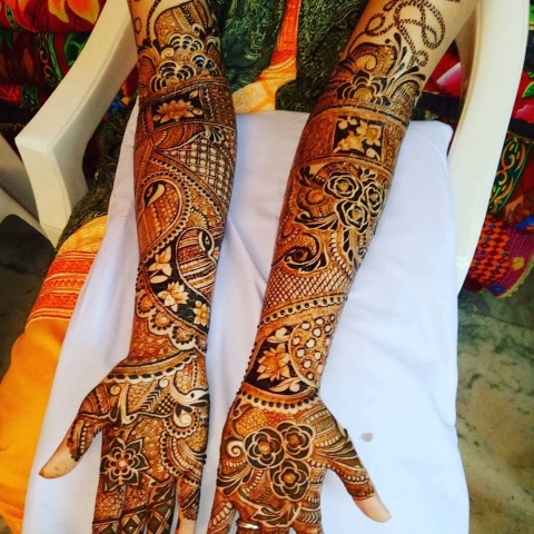Saksham Mehandi Art