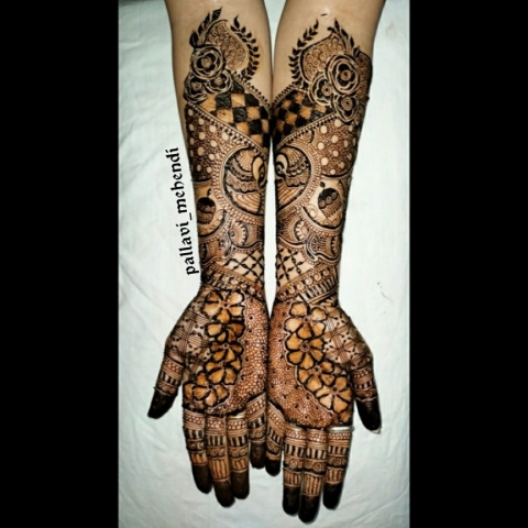 Pallavi Mehendi Artist
