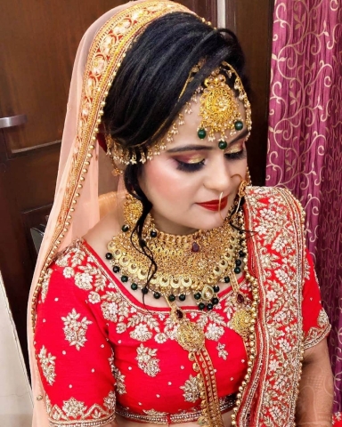 Ishita Sethi Sharma Make-up Ar