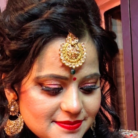 Ishita Sethi Sharma Make-up Ar