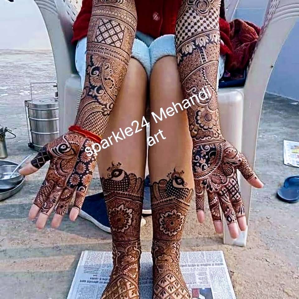 Dhrumi Vadhan Mehendi Artist