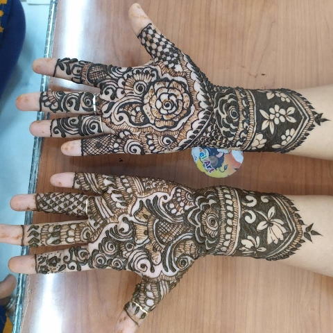 Siddhita Mehendi Art