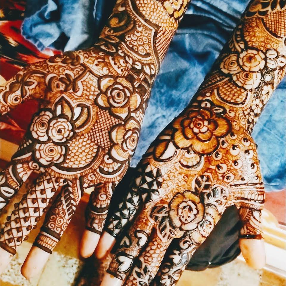 Sona Mehendi Artist- Price & Reviews | Bhubaneswar Mehndi Artists