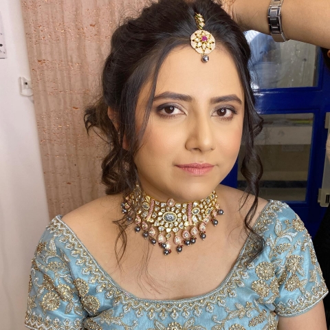 Jssmakeovers and Makeup Academ