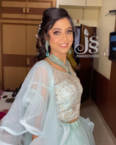 Jssmakeovers and Makeup Academ