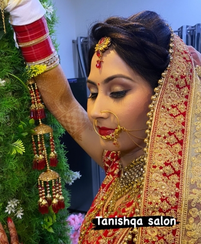 tanishqa salon academy