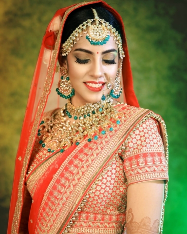 Minakshi Jaiswal Makeup Artist