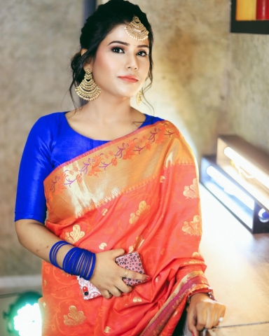 Minakshi Jaiswal Makeup Artist