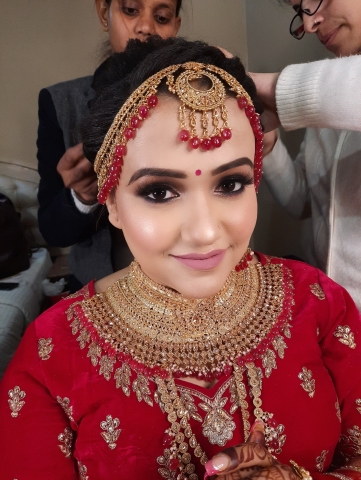 Jhuna Pal Makeup Artist