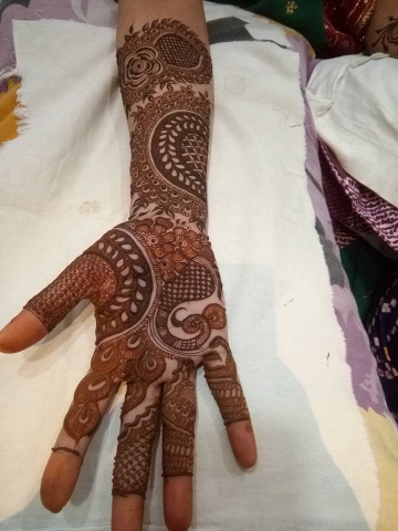 Meenu Mehendi Art