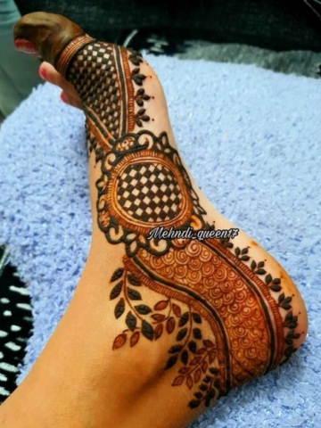 Mehandi Queen
